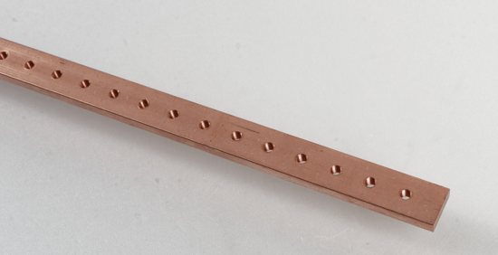 Picture of Barra cobre furada e roscada 15x5x2000mm M6-p18